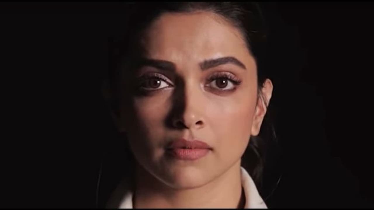 தேவையில்லாமல் சவால் விட்டு... வசமாக சிக்கிக்கொண்ட தீபிகா படுகோன்... டுவிட்டரில் கிழிகிழியென கிழிக்கும் ரசிகர்கள்...!