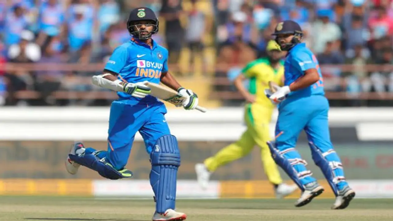 ఆస్ట్రేలియా వర్సెస్ ఇండియా: ధోనీని దాటేసిన విరాట్ కోహ్లీ