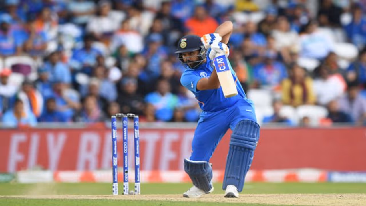 INDvAUS ಬೆಂಗಳೂರು ಪಂದ್ಯ; ಏಕದಿನದಲ್ಲಿ ದಾಖಲೆ ಬರೆದ ರೋಹಿತ್ ಶರ್ಮಾ! INDvAUS ಬೆಂಗಳೂರು ಪಂದ್ಯ; ಏಕದಿನದಲ್ಲಿ ದಾಖಲೆ ಬರೆದ ರೋಹಿತ್ ಶರ್ಮಾ!