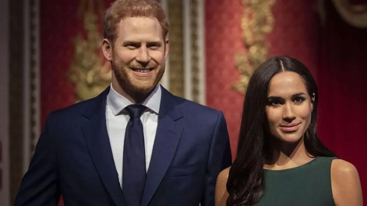 शाही परिवार से अलग हुए प्रिंस हैरी और मेगन, सभी उपाधियां भी छोड़ीं शाही परिवार से अलग हुए प्रिंस हैरी और मेगन, सभी उपाधियां भी छोड़ीं
