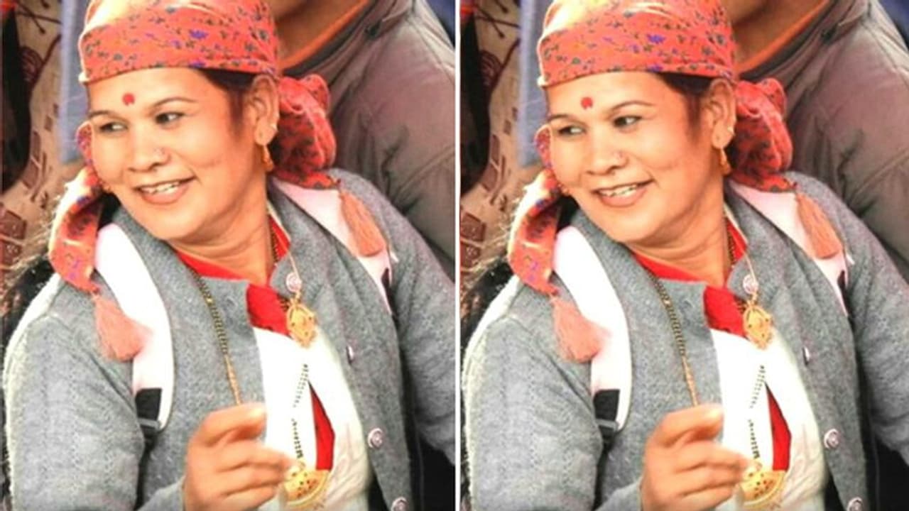 बच्चों को 2 बूंद जिंदगी की पिलाने निकली थी, बर्फ पर फिसला पैर और 300 फीट गहरी खाई में जा गिरी बच्चों को 2 बूंद जिंदगी की पिलाने निकली थी, बर्फ पर फिसला पैर और 300 फीट गहरी खाई में जा गिरी