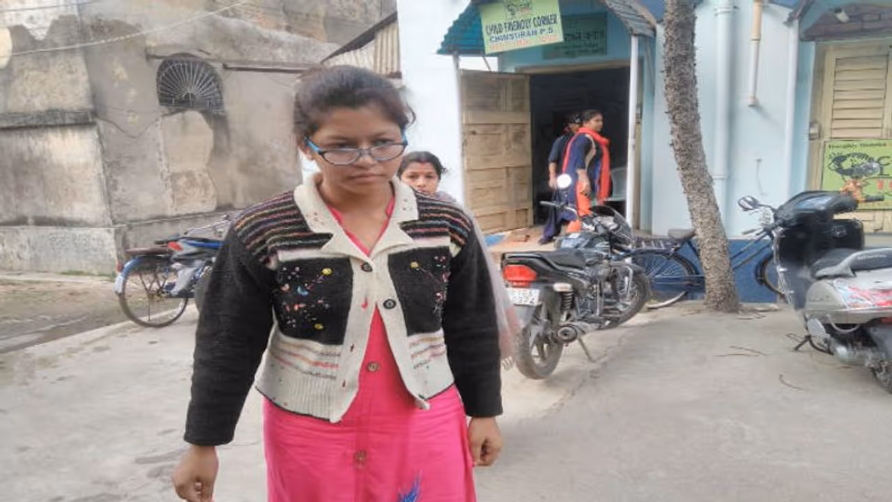 সাত মাসের মেয়েকে খুন করে আত্মঘাতী গৃহবধূ, মামীর ভূমিকায় রহস্য ব্যান্ডেলে সাত মাসের মেয়েকে খুন করে আত্মঘাতী গৃহবধূ, মামীর ভূমিকায় রহস্য ব্যান্ডেলে