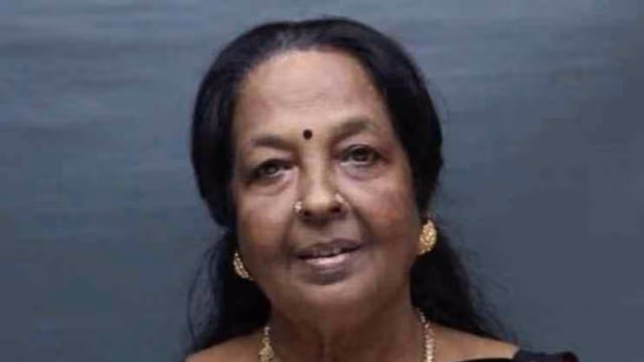 நடிகை நாஞ்சில் நளினி உடல்நல குறைவு காரணமாக காலமானார்! நடிகை நாஞ்சில் நளினி உடல்நல குறைவு காரணமாக காலமானார்!