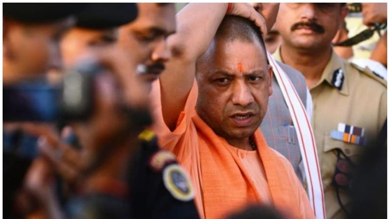 അലഹബാദിന്റെ പേര് മാറ്റം; യോഗി സർക്കാരിന് സുപ്രീം കോടതിയുടെ നോട്ടീസ് അലഹബാദിന്റെ പേര് മാറ്റം; യോഗി സർക്കാരിന് സുപ്രീം കോടതിയുടെ നോട്ടീസ്