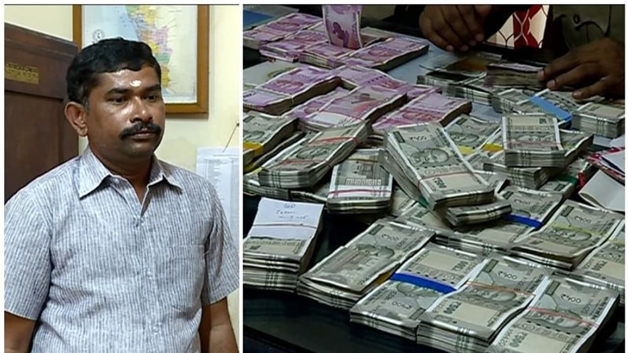 തിരുവനന്തപുരം റെയിൽവേ സ്റ്റേഷനിൽ വന് കുഴല്പ്പണ വേട്ട; പിടിയിലായത് കര്ണാടക സ്വദേശി തിരുവനന്തപുരം റെയിൽവേ സ്റ്റേഷനിൽ വന് കുഴല്പ്പണ വേട്ട; പിടിയിലായത് കര്ണാടക സ്വദേശി