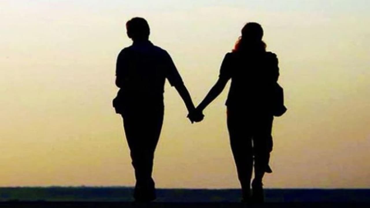 അധ്യാപിക എട്ടാം ക്ലാസ് വിദ്യാർത്ഥിക്കൊപ്പം ഒളിച്ചോടിയതായി പരാതി