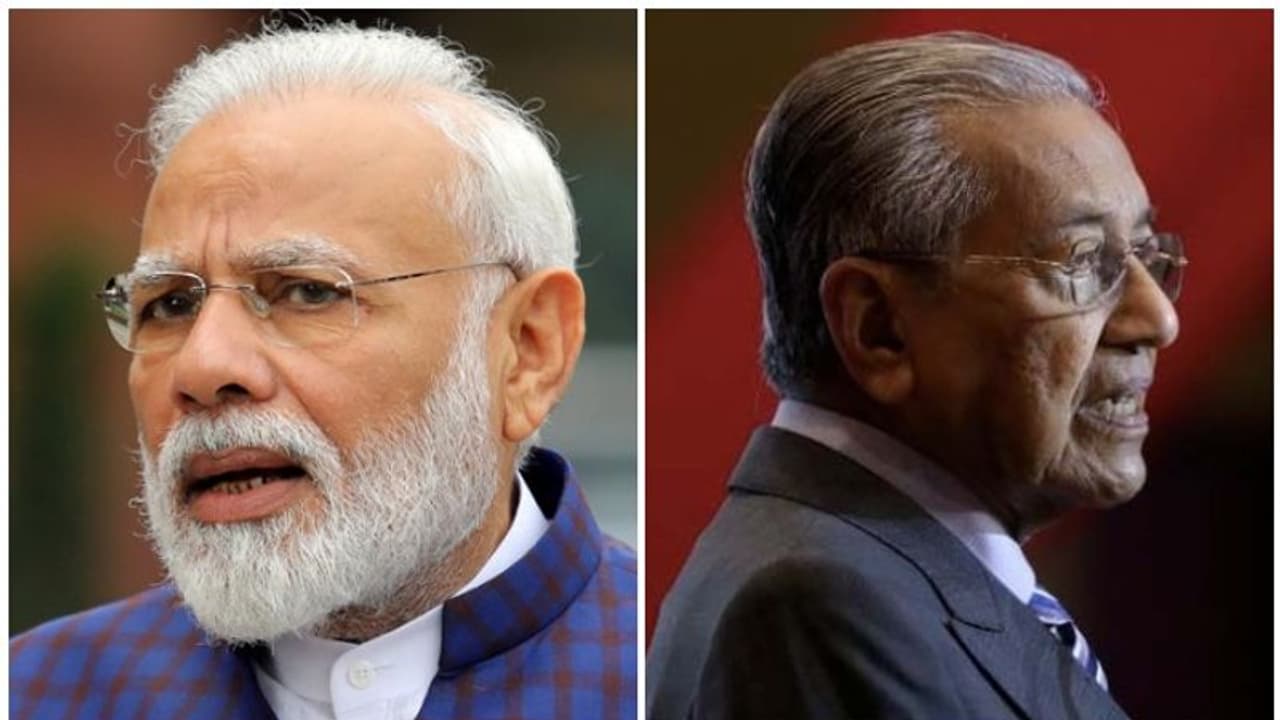 മലേഷ്യ വളരെ ചെറിയ രാജ്യം, ഇന്ത്യയുമായി വ്യാപാര യുദ്ധത്തിനില്ല: പ്രധാനമന്ത്രി മഹാതിര് മുഹമ്മദ് മലേഷ്യ വളരെ ചെറിയ രാജ്യം, ഇന്ത്യയുമായി വ്യാപാര യുദ്ധത്തിനില്ല: പ്രധാനമന്ത്രി മഹാതിര് മുഹമ്മദ്