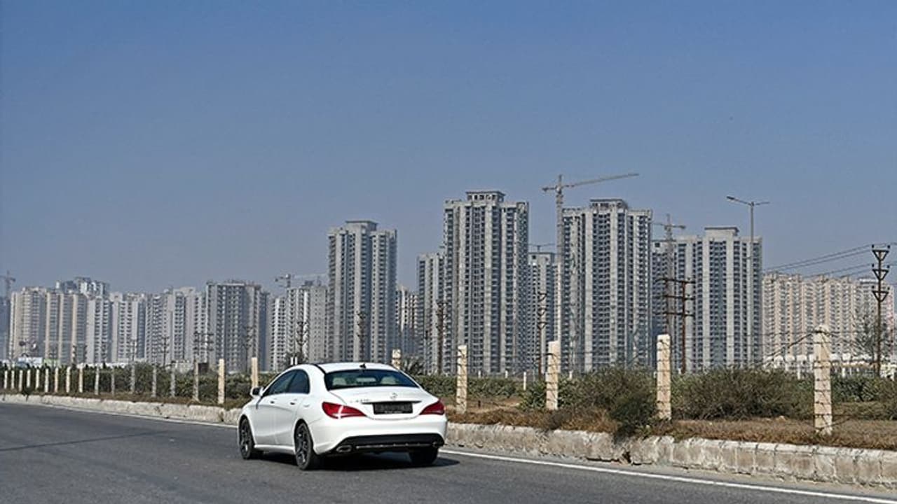 सुप्रीम कोर्ट ने UNITECH को टेकओवर करने की दी मंजूरी, हजारों फ्लैट खरीदारों को राहत सुप्रीम कोर्ट ने UNITECH को टेकओवर करने की दी मंजूरी, हजारों फ्लैट खरीदारों को राहत