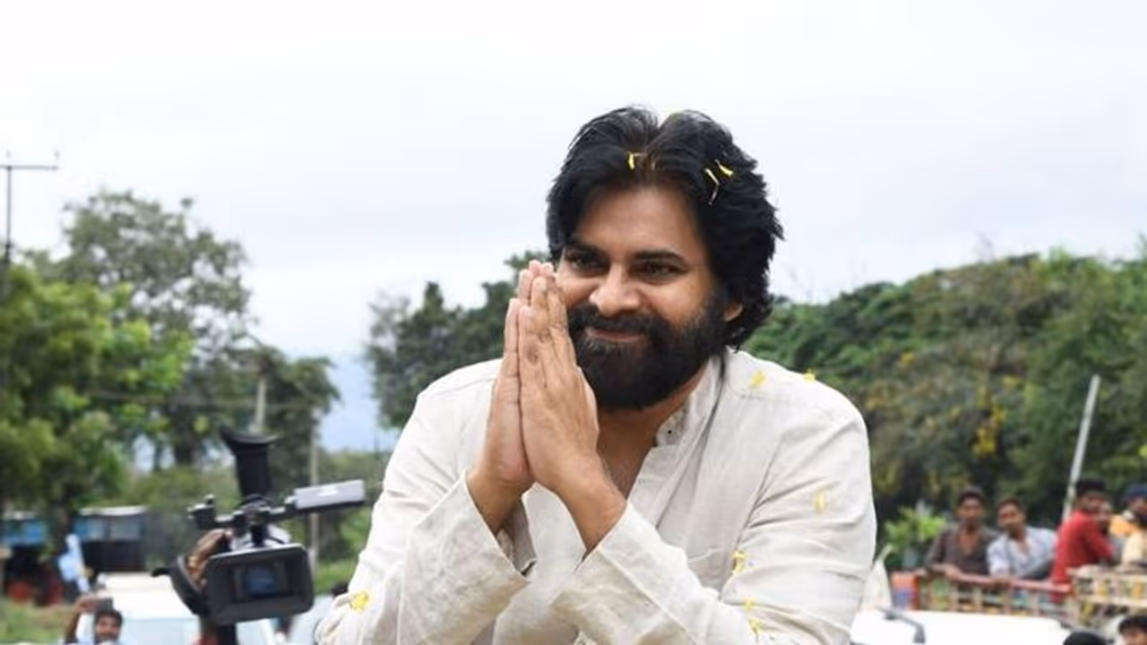 జగన్ కు పెద్ద గండమే: రంగంలోకి పవన్, కేంద్రంతో రాయబారం జగన్ కు పెద్ద గండమే: రంగంలోకి పవన్, కేంద్రంతో రాయబారం