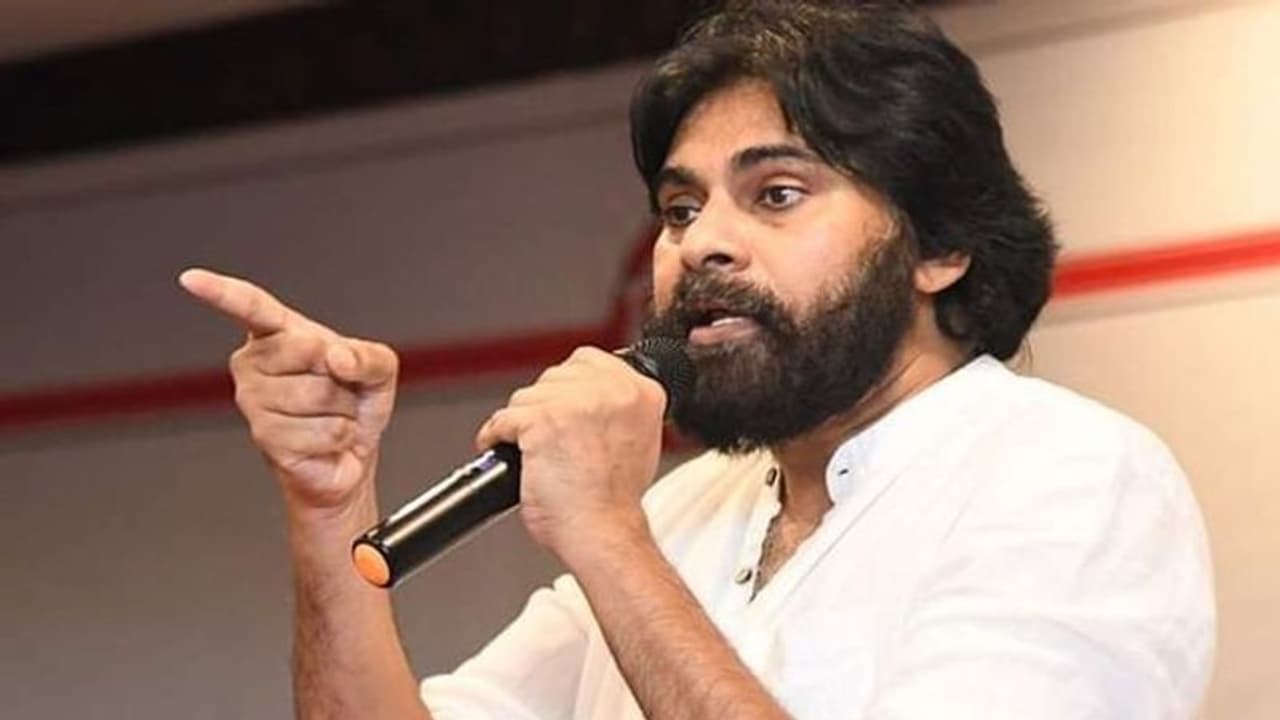 రద్ధులు, కూల్చివేతలు, తరలింపులకు ఫలితం ఇదే: కియా తరలిపోవడంపై పవన్ వ్యాఖ్యలు