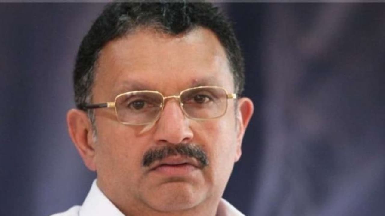 ഉപതെരെഞ്ഞെടുപ്പില് തോറ്റ ഏക മന്ത്രി; വടക്കാഞ്ചേരി എന്ന മുരളിയുടെ ദു:സ്വപ്നം! ഉപതെരെഞ്ഞെടുപ്പില് തോറ്റ ഏക മന്ത്രി; വടക്കാഞ്ചേരി എന്ന മുരളിയുടെ ദു:സ്വപ്നം!