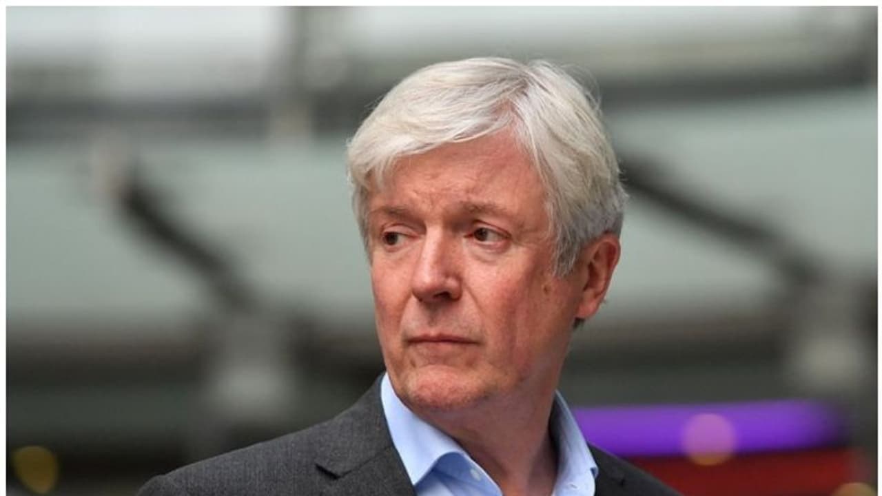 അവതാരകക്ക് തുല്യവേതനം നിഷേധിച്ചു; ബിബിസി തലവന് പുറത്തേക്ക് അവതാരകക്ക് തുല്യവേതനം നിഷേധിച്ചു; ബിബിസി തലവന് പുറത്തേക്ക്