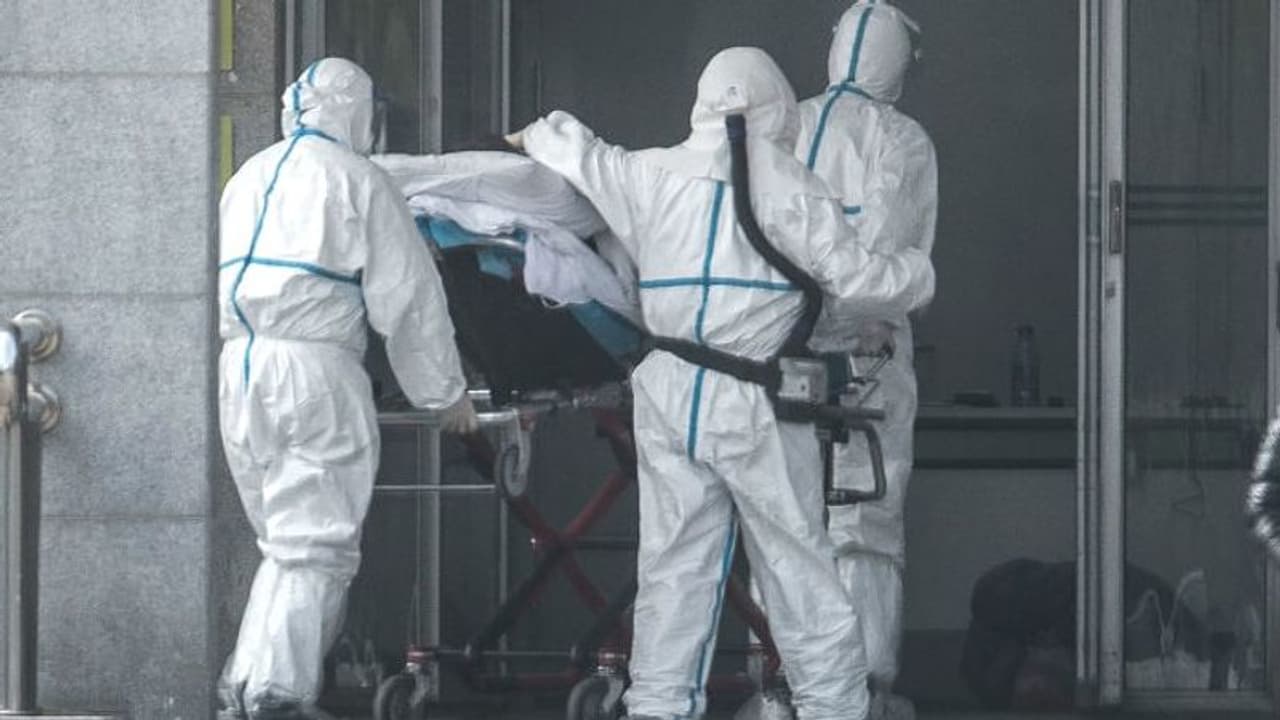 ഭയന്നത് സത്യം;'കൊറോണ' മനുഷ്യരില് നിന്ന് മനുഷ്യരിലേക്ക് പകരും ഭയന്നത് സത്യം;'കൊറോണ' മനുഷ്യരില് നിന്ന് മനുഷ്യരിലേക്ക് പകരും