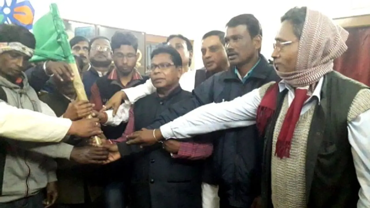 কেশিয়ারিতে পঞ্চায়েত সমিতি গড়ার তোড়জোড়, 'ঘর ভাঙানোর কাজ' শুরু তৃণমূলের কেশিয়ারিতে পঞ্চায়েত সমিতি গড়ার তোড়জোড়, 'ঘর ভাঙানোর কাজ' শুরু তৃণমূলের