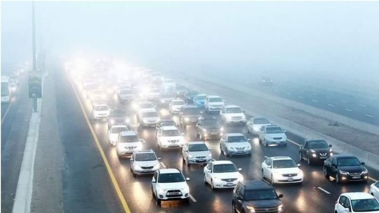 യുഎഇയില് കാലാവസ്ഥാ മുന്നറിയിപ്പ്; ഡ്രൈവര്മാര്ക്ക് ജാഗ്രതാ നിര്ദേശം യുഎഇയില് കാലാവസ്ഥാ മുന്നറിയിപ്പ്; ഡ്രൈവര്മാര്ക്ക് ജാഗ്രതാ നിര്ദേശം