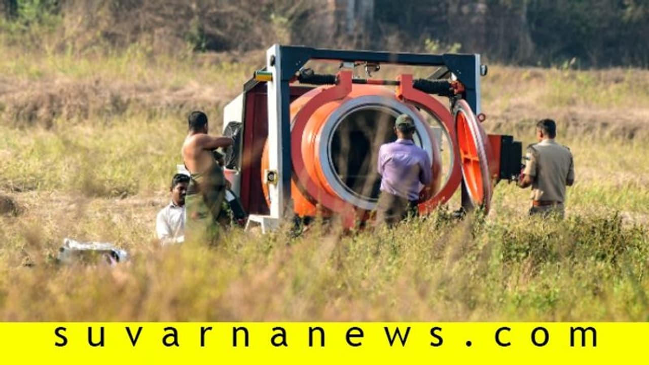 ಬಾಂಬ್ ನಿಷ್ಕ್ರಿಯ ಕಾರ್ಯಾಚರಣೆಯಲ್ಲಿ ಕೊಡಗಿನ ಯೋಧ ಭಾಗಿ ಬಾಂಬ್ ನಿಷ್ಕ್ರಿಯ ಕಾರ್ಯಾಚರಣೆಯಲ್ಲಿ ಕೊಡಗಿನ ಯೋಧ ಭಾಗಿ