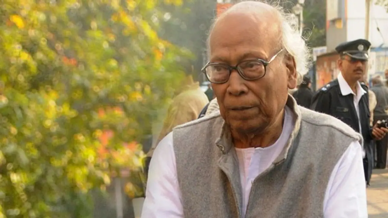 বিপদ মুক্ত শঙ্খ ঘোষ, দেখতে গেলেন রাজ্য়পাল বিপদ মুক্ত শঙ্খ ঘোষ, দেখতে গেলেন রাজ্য়পাল