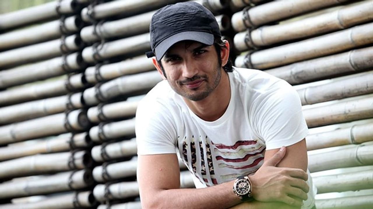 'ಧೋನಿ' ಪಾತ್ರಕ್ಕೆ ಜೀವ ತುಂಬಿದ್ದ ಬಾಲಿವುಡ್ ಖ್ಯಾತ ನಟ ಸುಶಾಂತ್ ಸಿಂಗ್ ಆತ್ಮಹತ್ಯೆಗೆ ಶರಣು! 'ಧೋನಿ' ಪಾತ್ರಕ್ಕೆ ಜೀವ ತುಂಬಿದ್ದ ಬಾಲಿವುಡ್ ಖ್ಯಾತ ನಟ ಸುಶಾಂತ್ ಸಿಂಗ್ ಆತ್ಮಹತ್ಯೆಗೆ ಶರಣು!