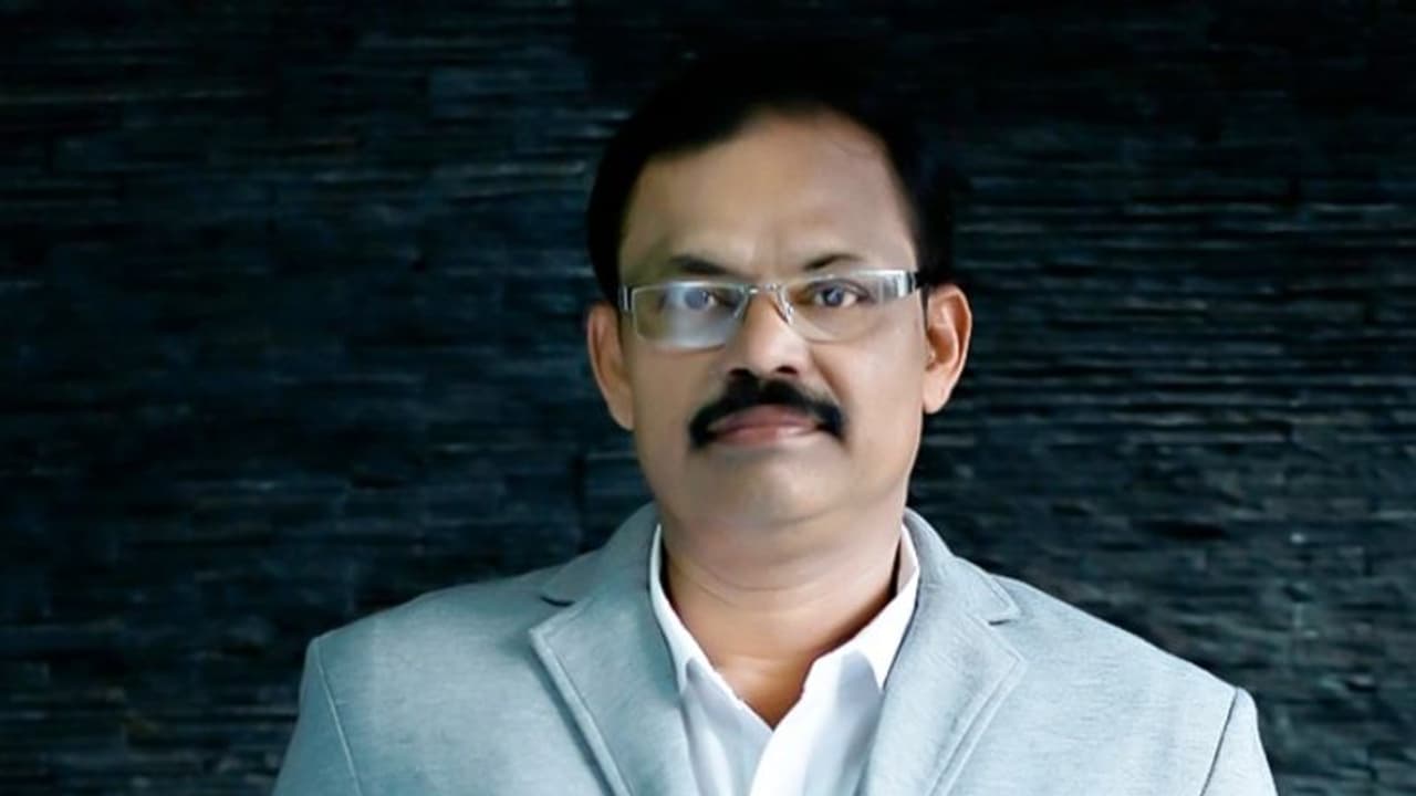 നടി അമല പോളിന്റെ പിതാവ് പോള് വര്ഗ്ഗീസ് അന്തരിച്ചു നടി അമല പോളിന്റെ പിതാവ് പോള് വര്ഗ്ഗീസ് അന്തരിച്ചു