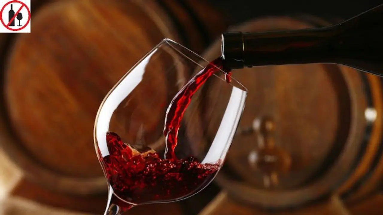 മുന്തിരി കൊണ്ട് കലക്കന് വൈന്; വില കേള്ക്കുമ്പോള് തലകറങ്ങി വീഴല്ലേ... മുന്തിരി കൊണ്ട് കലക്കന് വൈന്; വില കേള്ക്കുമ്പോള് തലകറങ്ങി വീഴല്ലേ...