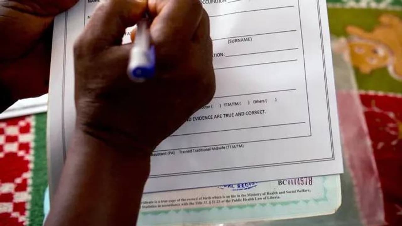 ಅವಿವಾಹಿತ, ಅತ್ಯಾಚಾರ ಸಂತ್ರಸ್ತ ಮಕ್ಕಳ ಕುರಿತು ಮಹತ್ವದ ತೀರ್ಪು, ತಾಯಿ ಹೆಸರು ಮಾತ್ರ ನಮೂದಿಸಲು ಆದೇಶ! ಅವಿವಾಹಿತ, ಅತ್ಯಾಚಾರ ಸಂತ್ರಸ್ತ ಮಕ್ಕಳ ಕುರಿತು ಮಹತ್ವದ ತೀರ್ಪು, ತಾಯಿ ಹೆಸರು ಮಾತ್ರ ನಮೂದಿಸಲು ಆದೇಶ!