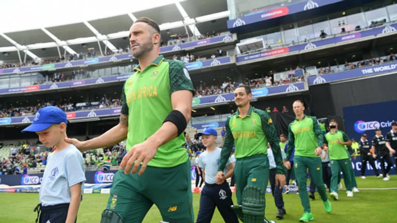 இனிமேல் உங்களை நம்பி பிரயோஜனமில்ல.. தென்னாப்பிரிக்க அணியின் கேப்டன் அதிரடி மாற்றம் இனிமேல் உங்களை நம்பி பிரயோஜனமில்ல.. தென்னாப்பிரிக்க அணியின் கேப்டன் அதிரடி மாற்றம்