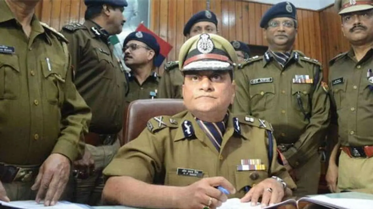 CRPF में तैनात IPS डीसी सिंह हो सकते हैं यूपी के नए डीजीपी, ओपी सिंह 31 जनवरी को होंगे रिटायर CRPF में तैनात IPS डीसी सिंह हो सकते हैं यूपी के नए डीजीपी, ओपी सिंह 31 जनवरी को होंगे रिटायर