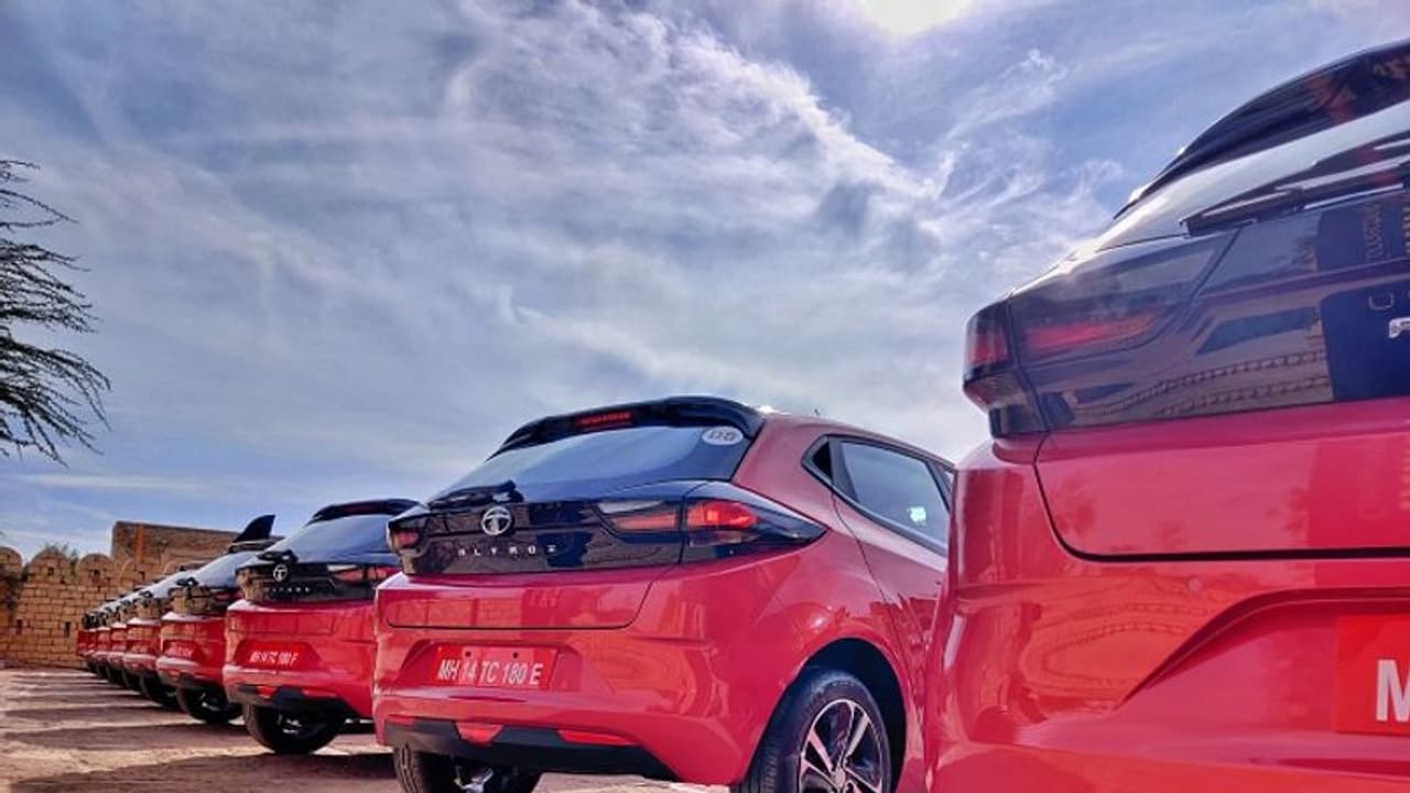 'കടല്പ്പക്ഷി'ക്ക് വന് ഡിമാന്ഡ്, വില കൂട്ടി ടാറ്റ! 'കടല്പ്പക്ഷി'ക്ക് വന് ഡിമാന്ഡ്, വില കൂട്ടി ടാറ്റ!