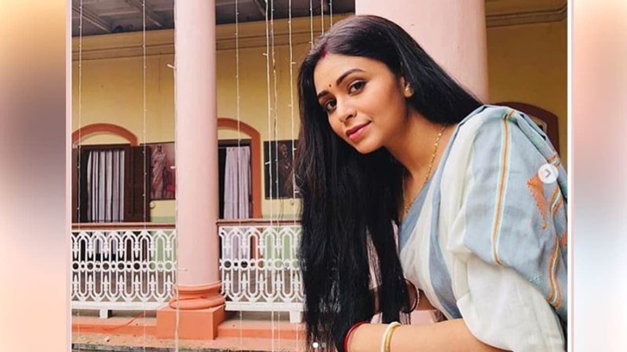 প্রজাতন্ত্র দিবসই ঋতাভরীর জীবনে সেরা দিন, লাইভ ভিডিওতে শেয়ার করলেন নস্টালজিক মুহূর্ত প্রজাতন্ত্র দিবসই ঋতাভরীর জীবনে সেরা দিন, লাইভ ভিডিওতে শেয়ার করলেন নস্টালজিক মুহূর্ত