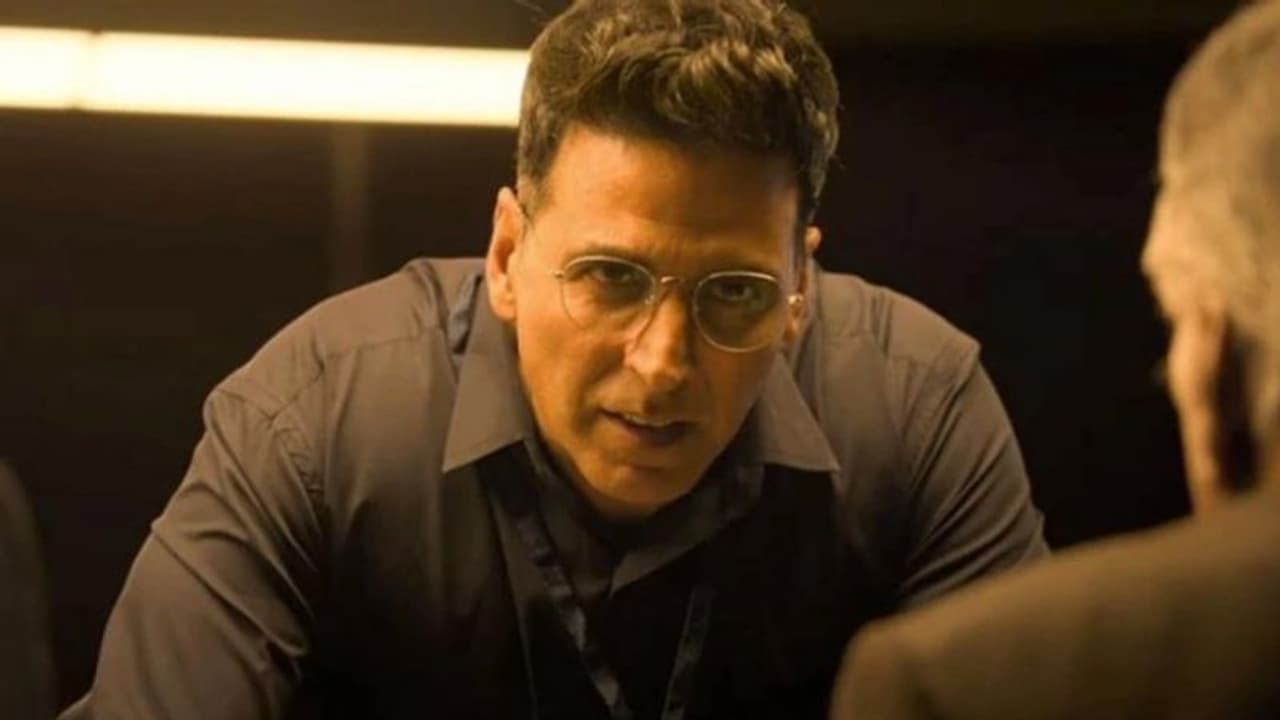 বলিউডের 'খিলাড়ি' এবার ভিলেন, জোর জল্পনা বি টাউনে