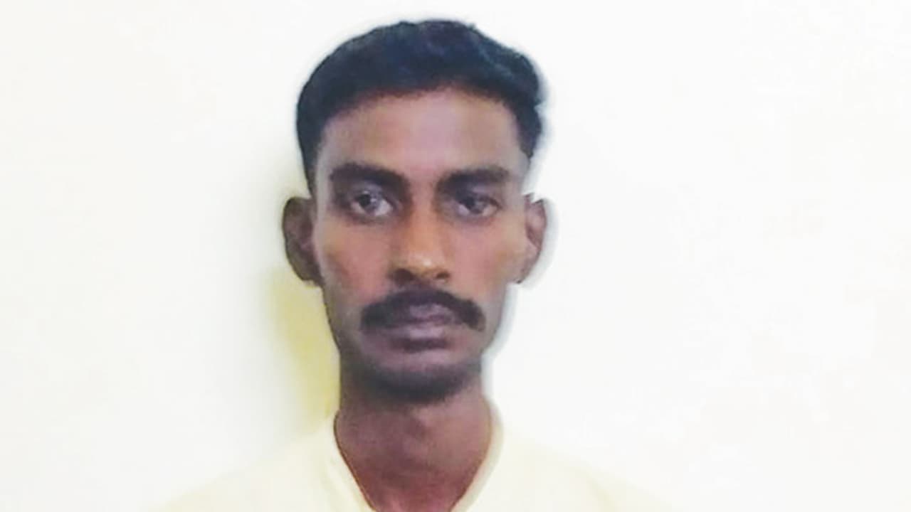 காதலியின் நிர்வாண படத்தை பேஸ்புக்கில் பரப்பிய கொடூரன்..! திருமணத்திற்கு மறுத்ததால் ஆத்திரம்..!