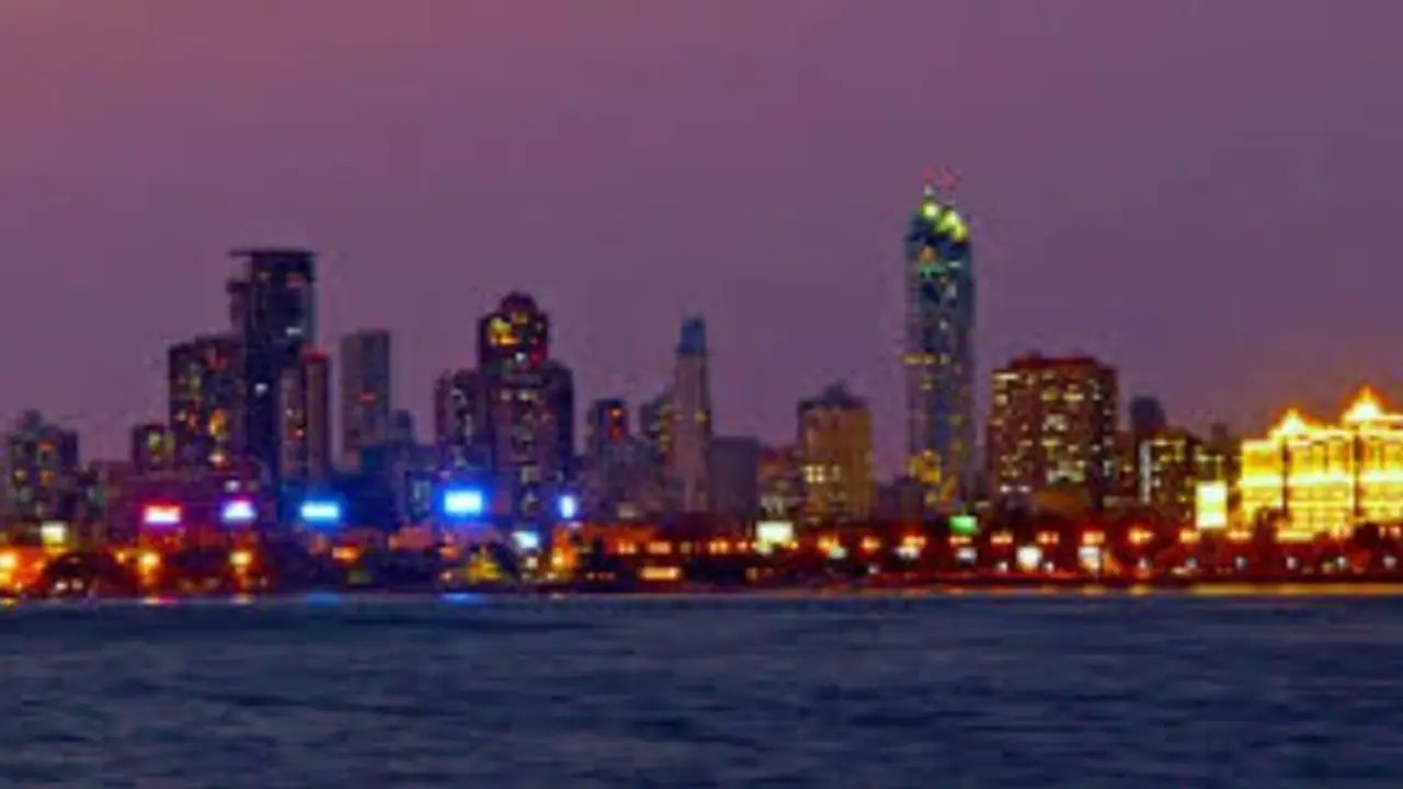 மக்களிடம் வரவேற்பு இல்லை… பிசுபிசுத்துப்போன மும்பை 24x7…. இரவுநேரத்தில் கடைகள் திறந்தும் யாரும் வரவில்லை…!