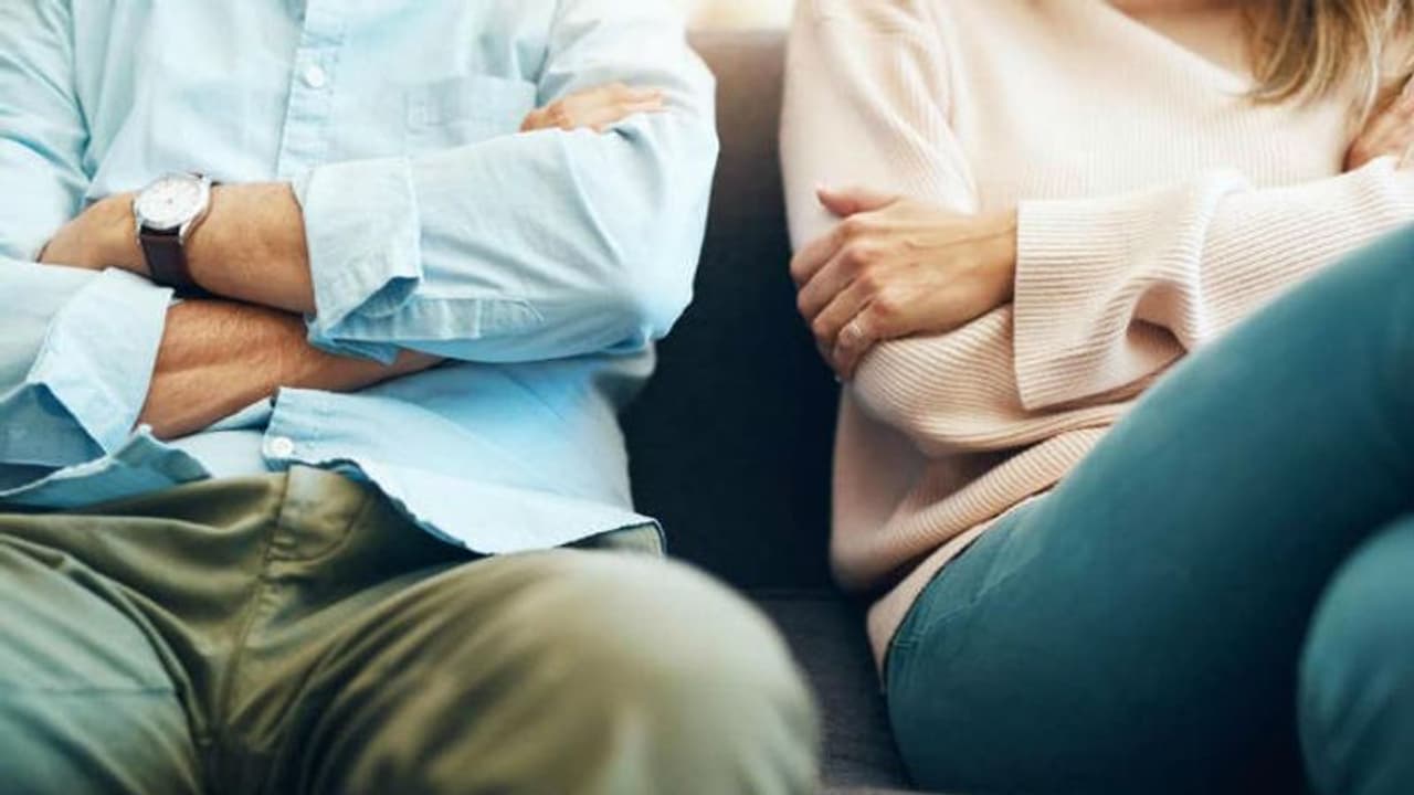 എന്തിനും ഏതിനും ഭര്ത്താവ് വേണമെന്ന് നിര്ബന്ധമാണോ? എങ്കില് നിങ്ങളറിയുക... എന്തിനും ഏതിനും ഭര്ത്താവ് വേണമെന്ന് നിര്ബന്ധമാണോ? എങ്കില് നിങ്ങളറിയുക...