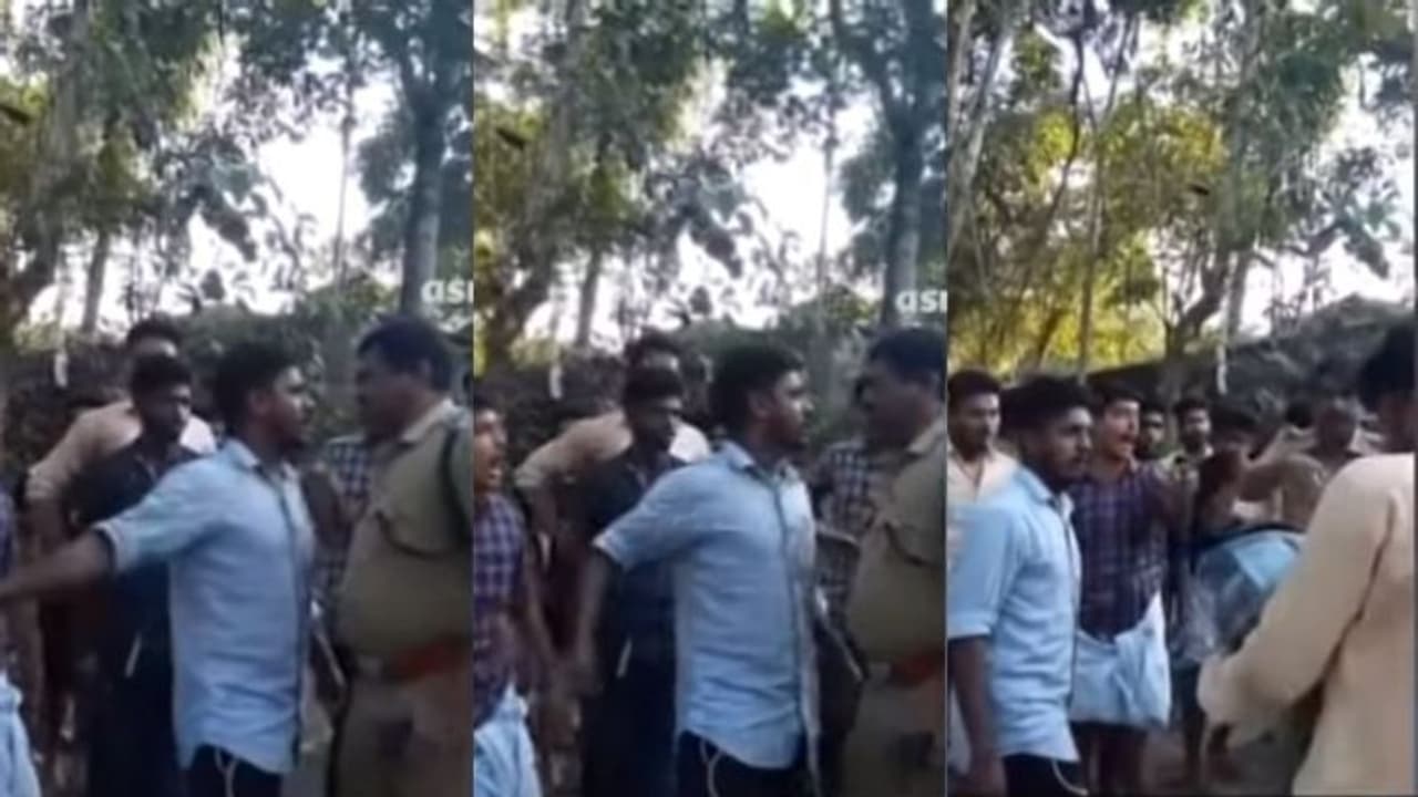 പൊലീസിനെ ഭീഷണിപ്പെടുത്തി എസ്എഫ്ഐ പ്രവര്ത്തകര്: ദൃശ്യങ്ങള് പുറത്ത് പൊലീസിനെ ഭീഷണിപ്പെടുത്തി എസ്എഫ്ഐ പ്രവര്ത്തകര്: ദൃശ്യങ്ങള് പുറത്ത്
