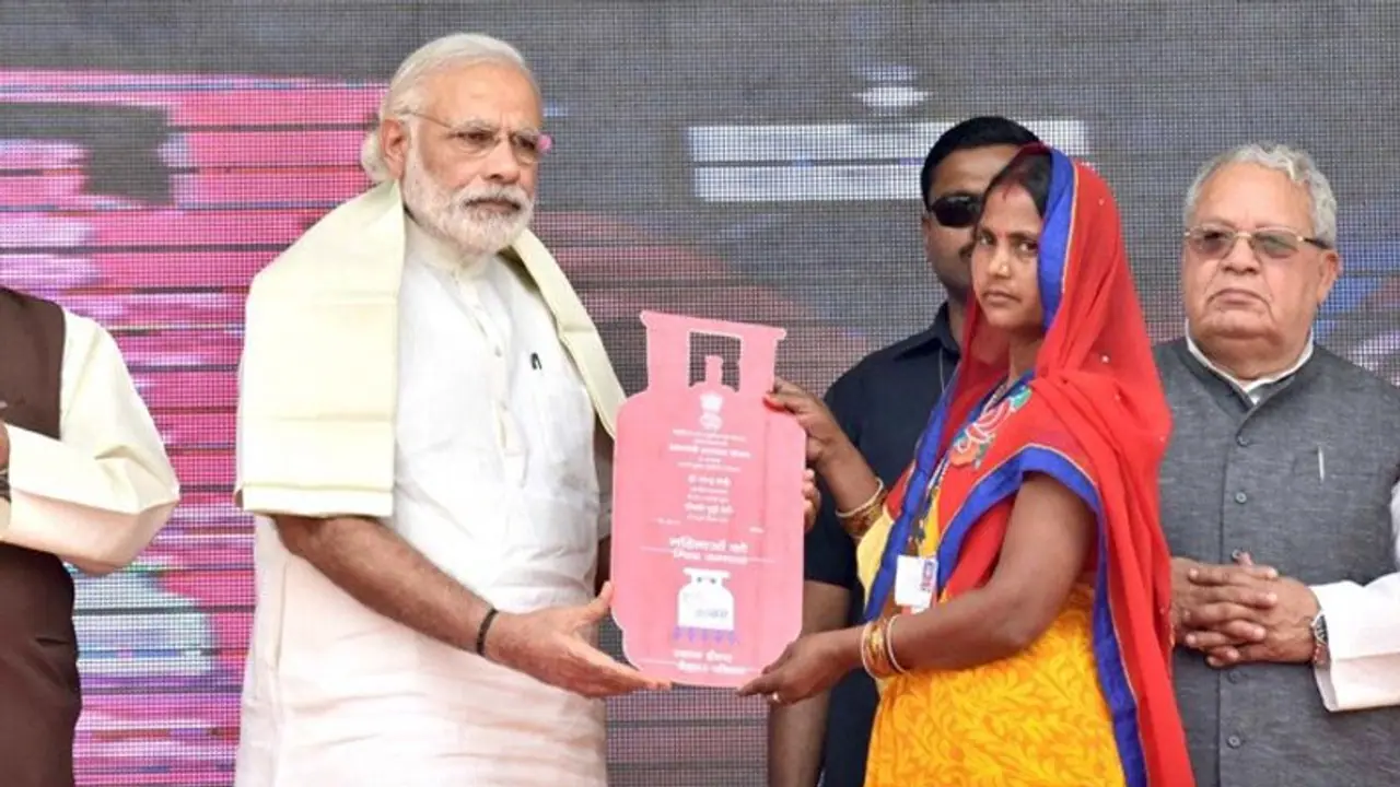 Breaking: 600 ರೂಪಾಯಿಗೆ ಸಿಲಿಂಡರ್‌, ಕೇಂದ್ರ ಕ್ಯಾಬಿನೆಟ್‌ ನಿರ್ಧಾರ!