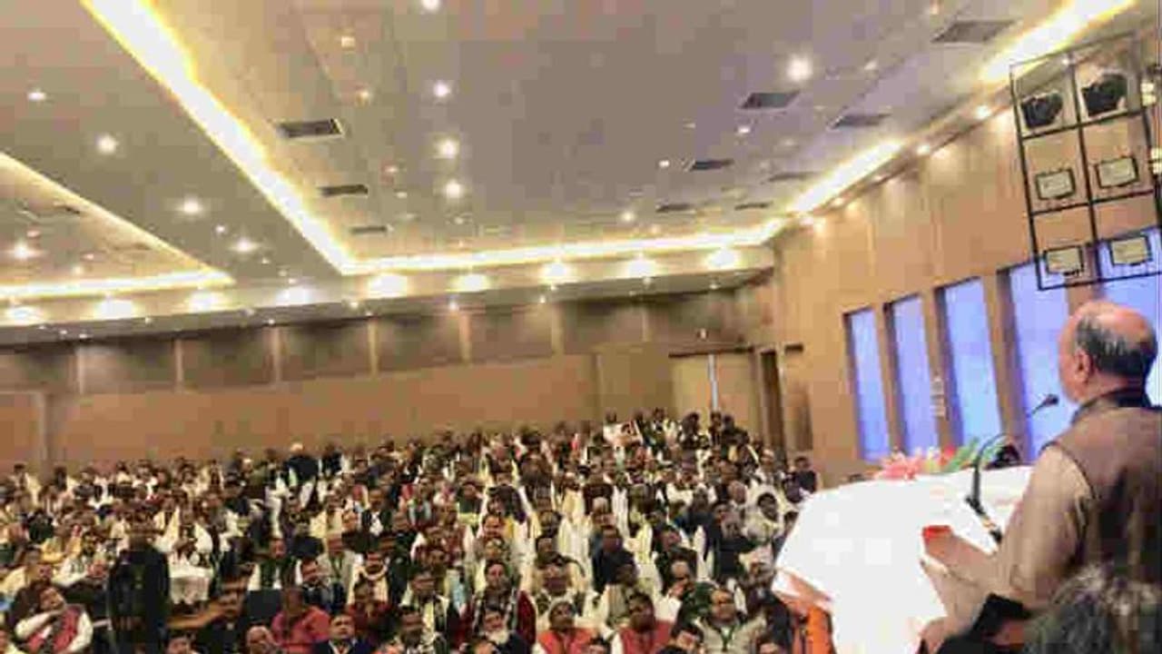 बिहार विधानसभा चुनाव की तैयारी में जुटा JDU, कार्यकर्ताओं को विशेष रूप से किया जा रहा तैयार बिहार विधानसभा चुनाव की तैयारी में जुटा JDU, कार्यकर्ताओं को विशेष रूप से किया जा रहा तैयार