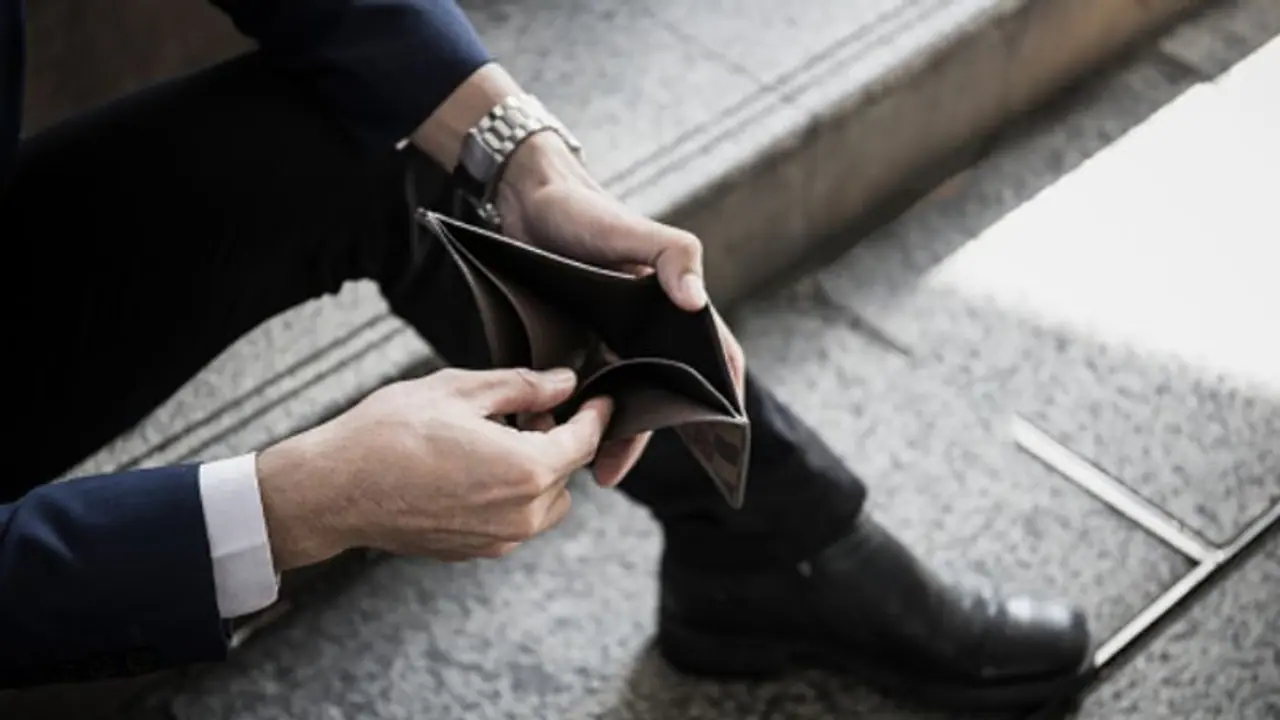 জীবনে কখন চরম আর্থিক সঙ্কট দেখা দেয়, রইল বিস্তারিত জীবনে কখন চরম আর্থিক সঙ্কট দেখা দেয়, রইল বিস্তারিত