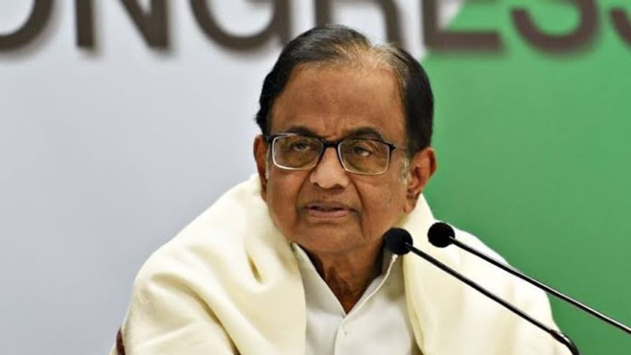 മഹാരാഷ്ട്രയ്ക്ക് ചിദംബരത്തിന്റെ കൈത്താങ്ങ്; ദുരിതാശ്വാസ നിധിയിലേക്ക് ഒരു കോടിയുടെ സഹായം