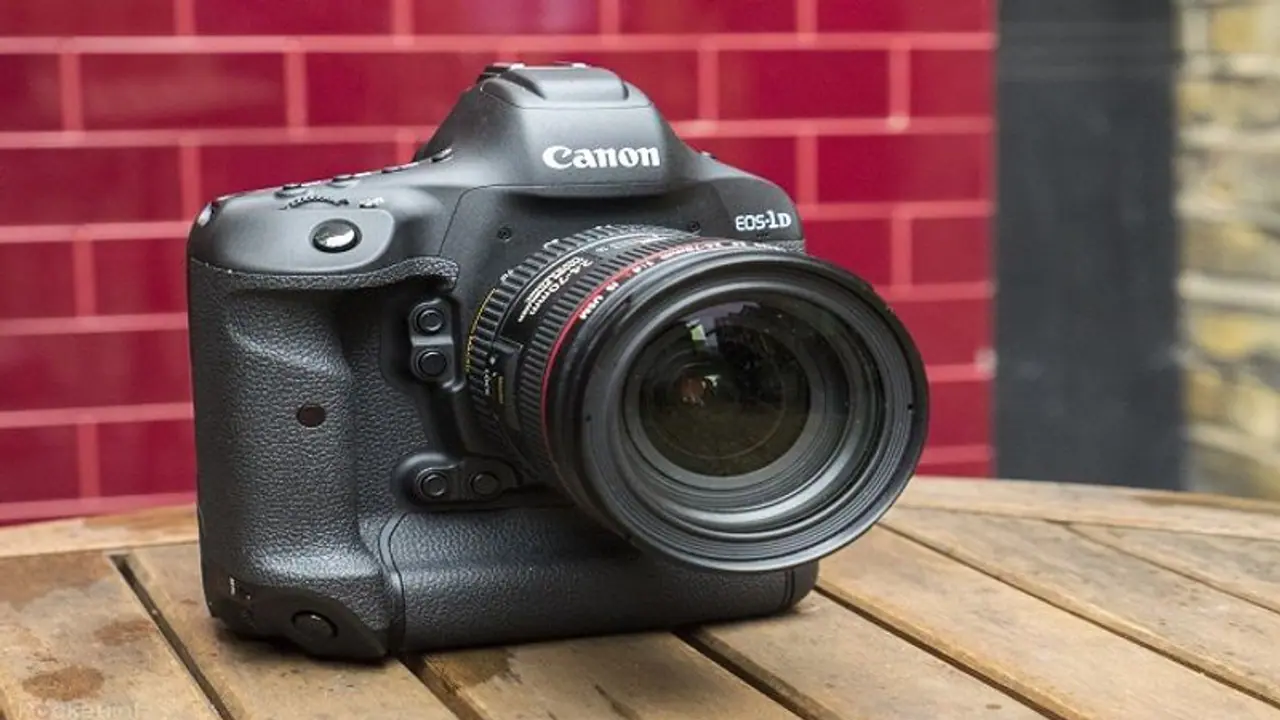 ఫోటోగ్రఫి కోసం కెనాన్ నుండి కొత్త 5.5కె కెమెరా...ధర ఎంతంటే ? ఫోటోగ్రఫి కోసం కెనాన్ నుండి కొత్త 5.5కె కెమెరా...ధర ఎంతంటే ?