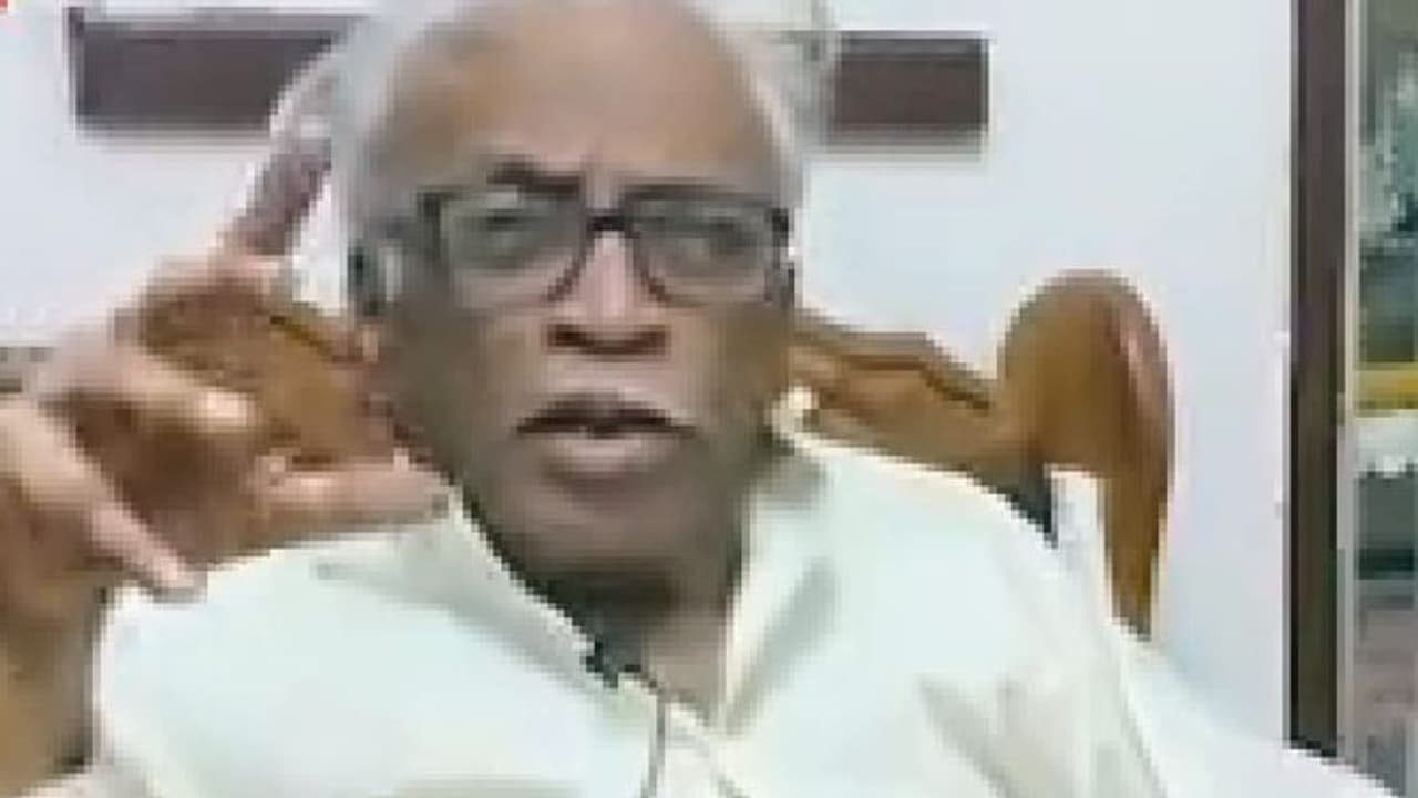 சிலைகளை செருப்பால் அடித்தது நான்தான்...!! தில்லாக பேட்டிகொடுத்த பெரியார் தொண்டர்...!! சிலைகளை செருப்பால் அடித்தது நான்தான்...!! தில்லாக பேட்டிகொடுத்த பெரியார் தொண்டர்...!!