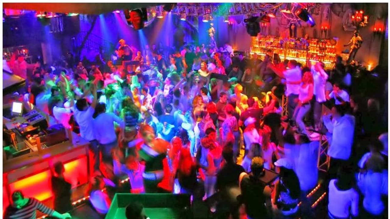 ഡെബിറ്റ് കാർഡ് വഴി പബ്ബിൽ 4000 രൂപ ബിൽ അടച്ചു; ടെക്കിക്ക് നഷ്ടമായത് നാലു ലക്ഷം ഡെബിറ്റ് കാർഡ് വഴി പബ്ബിൽ 4000 രൂപ ബിൽ അടച്ചു; ടെക്കിക്ക് നഷ്ടമായത് നാലു ലക്ഷം