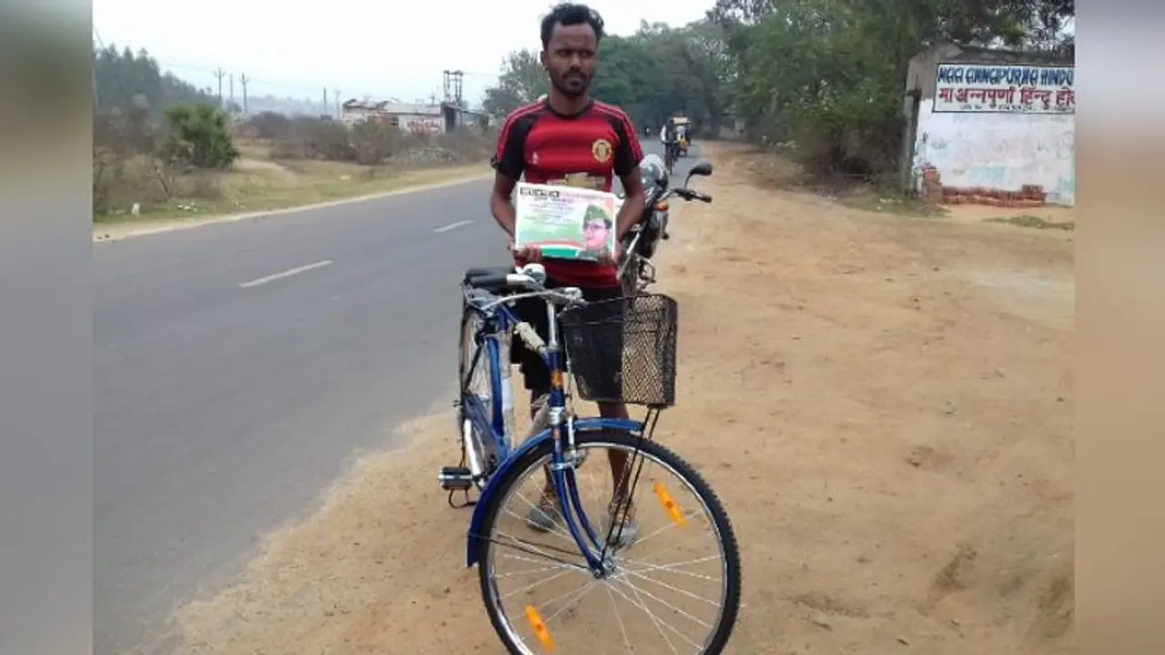 ম্যারাথন দৌড়ের বিজয়ীকে সবুজ সাথীর সাইকেল, উপহার দেওয়া নিয়ে বিতর্ক