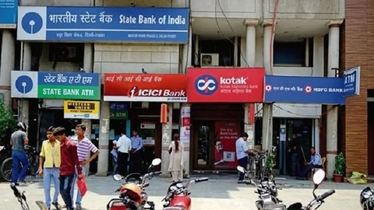 వచ్చే నెలలో వరుసగా 5 రోజులూ బ్యాంకులు మూతే వచ్చే నెలలో వరుసగా 5 రోజులూ బ్యాంకులు మూతే