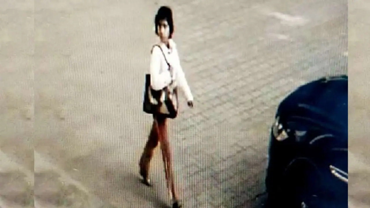 ಬೆಂಗಳೂರು: ಅಪಾರ್ಟ್ಮೆಂಟ್ ನಿವಾಸಿಗಳೆ ಎಚ್ಚರ, NGO ಕಳ್ಳಿಯರು ಬರ್ತಾರೆ ಹುಷಾರ್! ಬೆಂಗಳೂರು: ಅಪಾರ್ಟ್ಮೆಂಟ್ ನಿವಾಸಿಗಳೆ ಎಚ್ಚರ, NGO ಕಳ್ಳಿಯರು ಬರ್ತಾರೆ ಹುಷಾರ್!