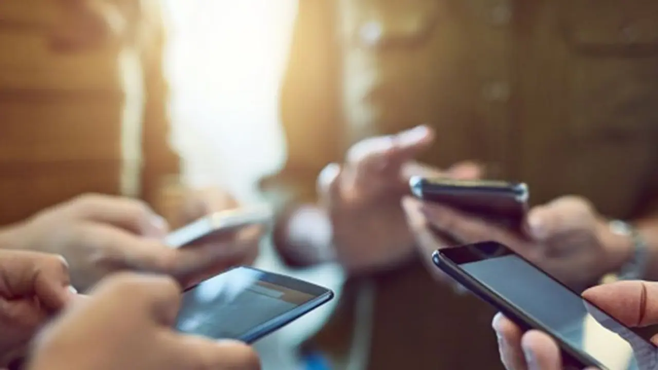 সোশ্যাল মিডিয়ায় জনপ্রিয়তার মাশুল, পরকীয়া সন্দেহে স্ত্রীকে 'খুন' স্বামীর সোশ্যাল মিডিয়ায় জনপ্রিয়তার মাশুল, পরকীয়া সন্দেহে স্ত্রীকে 'খুন' স্বামীর