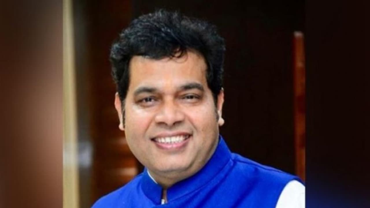 ബോളിവുഡിലെ തുക്ടെ തുക്ടെ സംഘത്തിന് രാഷ്ട്രീയ ലക്ഷ്യമുണ്ട്, സിഎഎ വായിച്ചിട്ട് പ്രതികരിക്കണമെന്നും യുപി മന്ത്രി ബോളിവുഡിലെ തുക്ടെ തുക്ടെ സംഘത്തിന് രാഷ്ട്രീയ ലക്ഷ്യമുണ്ട്, സിഎഎ വായിച്ചിട്ട് പ്രതികരിക്കണമെന്നും യുപി മന്ത്രി