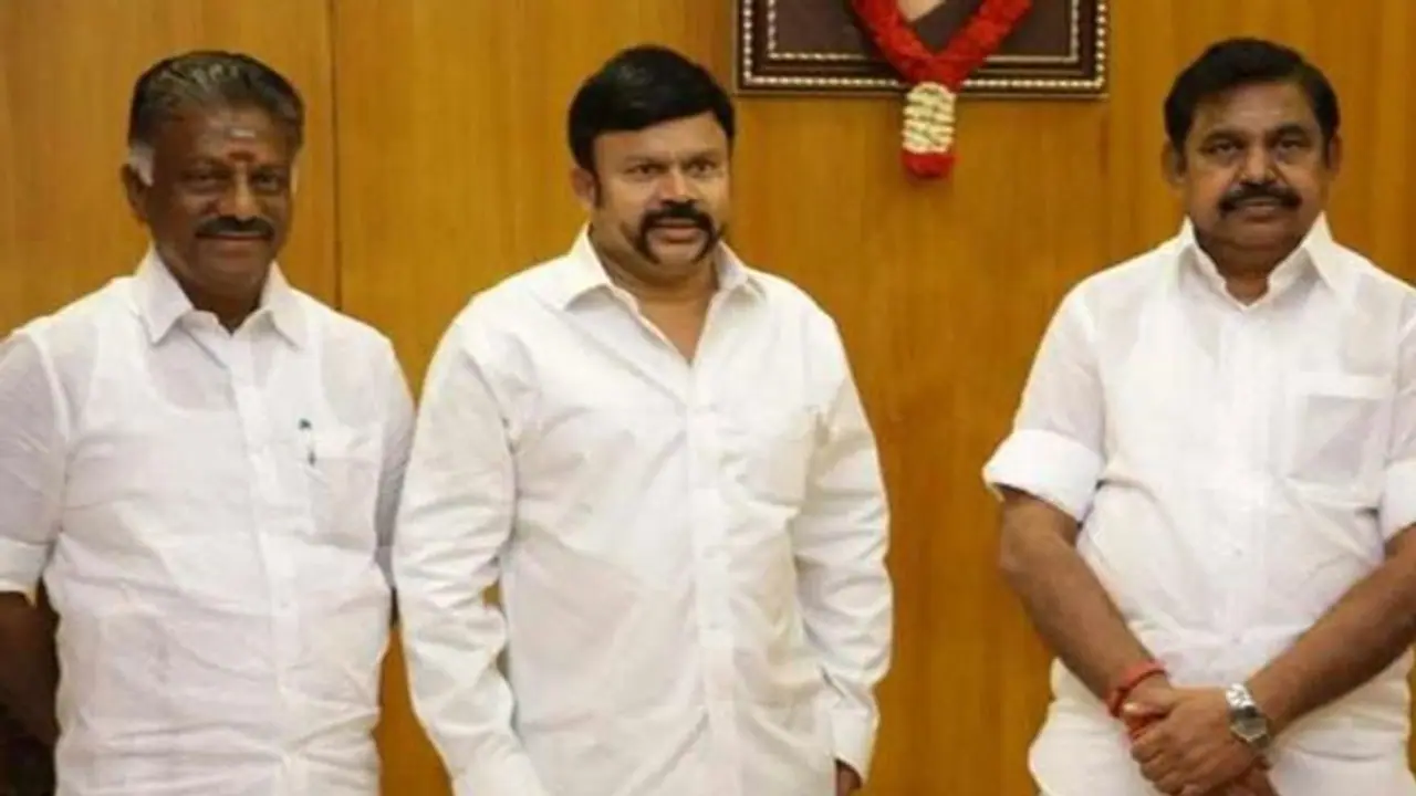 அதிகாலை தூக்க கலக்கத்திலேயே அதிமுக முன்னாள் எம்.பி.யை தூக்கிய போலீஸ்... கைதுக்கான பரபரப்பு பின்னணி..! அதிகாலை தூக்க கலக்கத்திலேயே அதிமுக முன்னாள் எம்.பி.யை தூக்கிய போலீஸ்... கைதுக்கான பரபரப்பு பின்னணி..!