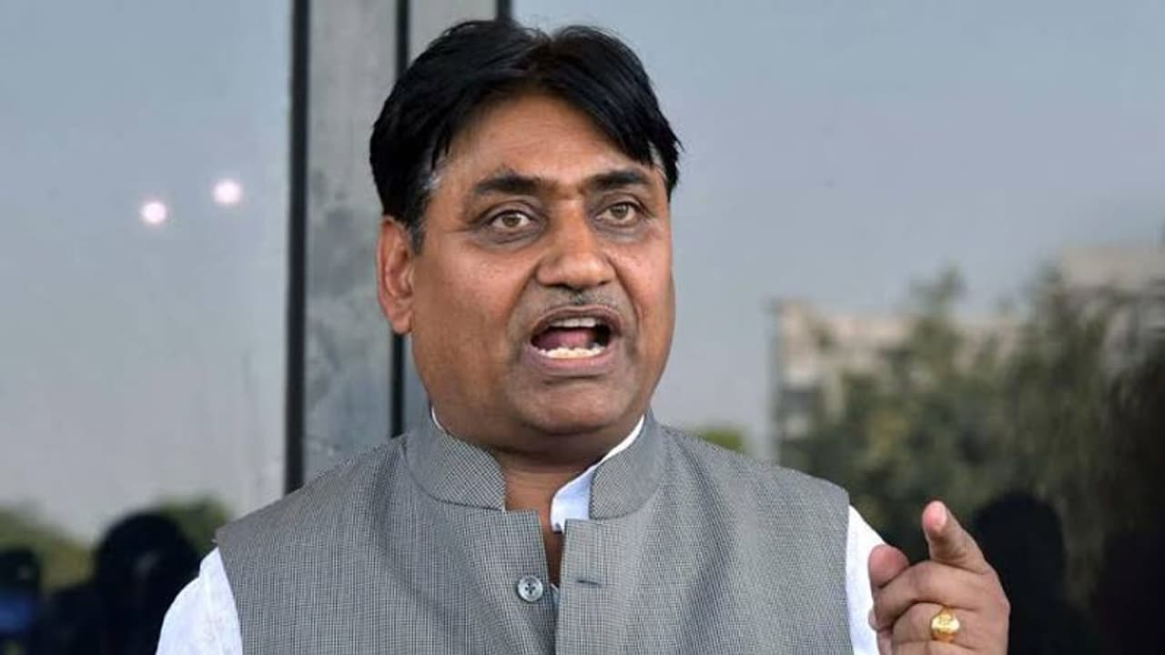 শচীনের বদলে শিক্ষামন্ত্রীর ওপর আস্থা হাইকমান্ডের, রাজস্থানের নতুন প্রদেশ সভাপতি গোবিন্দ সিং দোতসারা