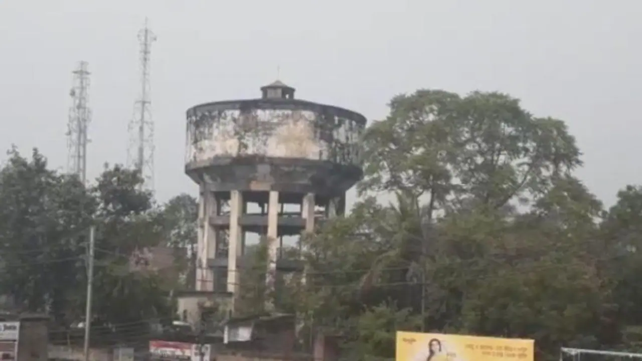 চাঙড় খসে পড়ছে জলের ট্যাঙ্কের, সারেঙ্গার আতঙ্ক এবার পুরুলিয়ায় চাঙড় খসে পড়ছে জলের ট্যাঙ্কের, সারেঙ্গার আতঙ্ক এবার পুরুলিয়ায়