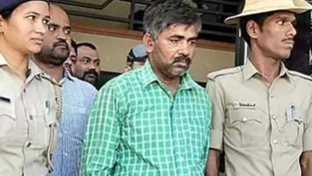 காண்டம் போட்டுக்கிட்டா உறவு வச்சுக்கலாம்... கண்டிப்புகாட்டிய பெண்...!! கண்ட இடத்தில் குத்தி சொர்கத்தை காட்டிய முகுந்தன்...!! காண்டம் போட்டுக்கிட்டா உறவு வச்சுக்கலாம்... கண்டிப்புகாட்டிய பெண்...!! கண்ட இடத்தில் குத்தி சொர்கத்தை காட்டிய முகுந்தன்...!!